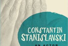 An actor prepares-淇淇有料